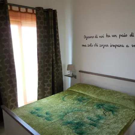 Paola Sardegna Semesterbostad Viddalba